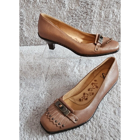 Sofft Heels Womens 8M Classic Slip On Kiltie Pumps Brown Leather Kitten Heels - Picture 1 of 6